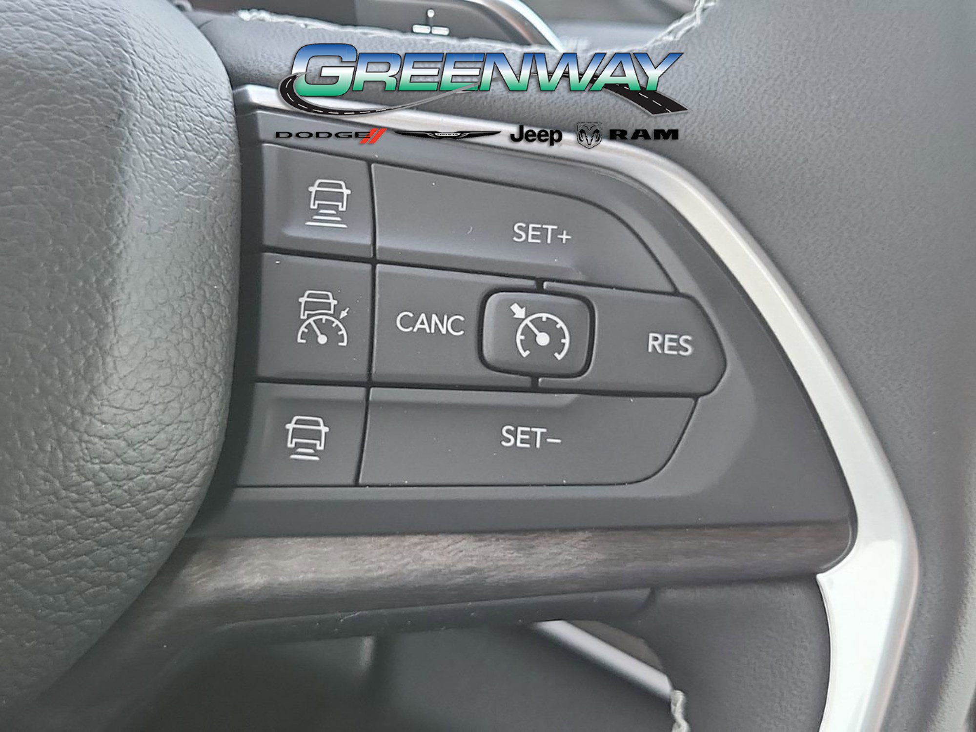 Used 2025 Jeep Grand Cherokee Limited RWD image 28