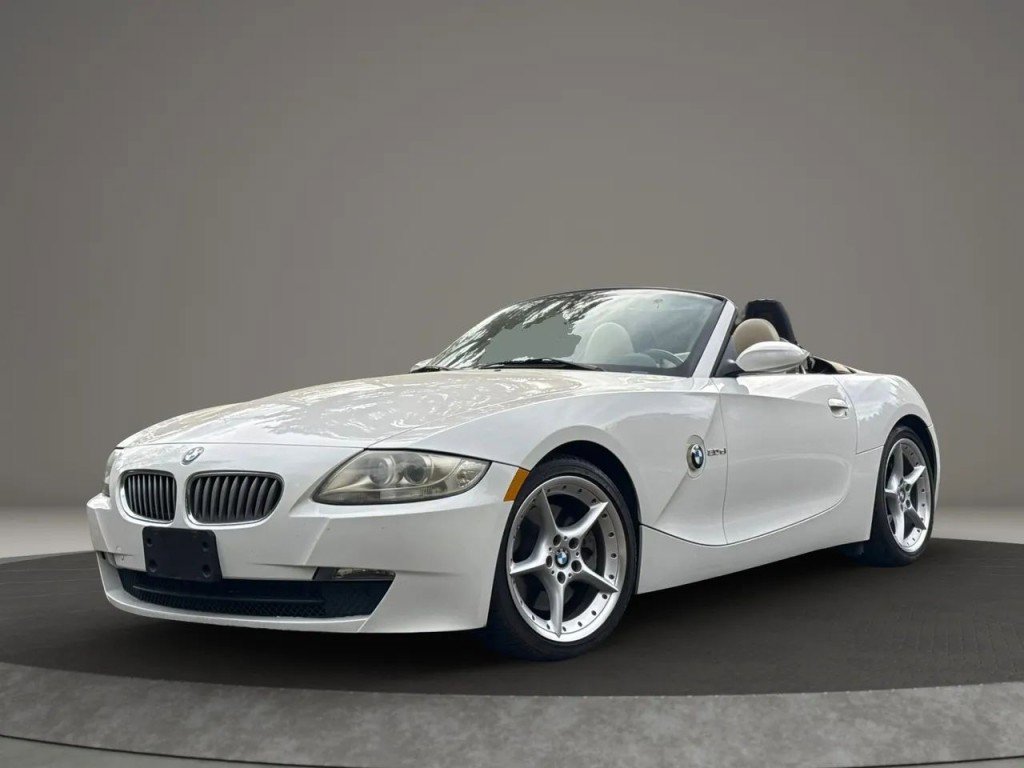 Used 2006 BMW Z4 3.0si RWD image 4