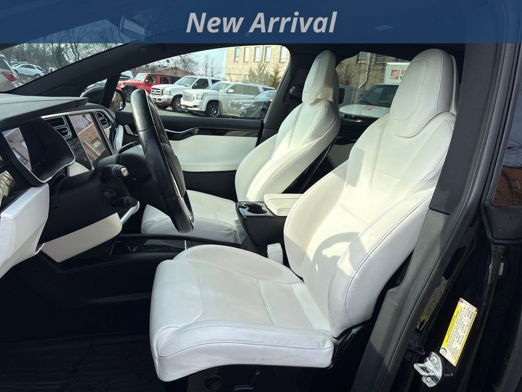 Used 2016 Tesla Model X 75D image 6