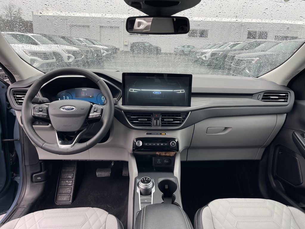 Used 2023 Ford Escape Platinum w/ Premium Technology Package AWD/4WD image 8