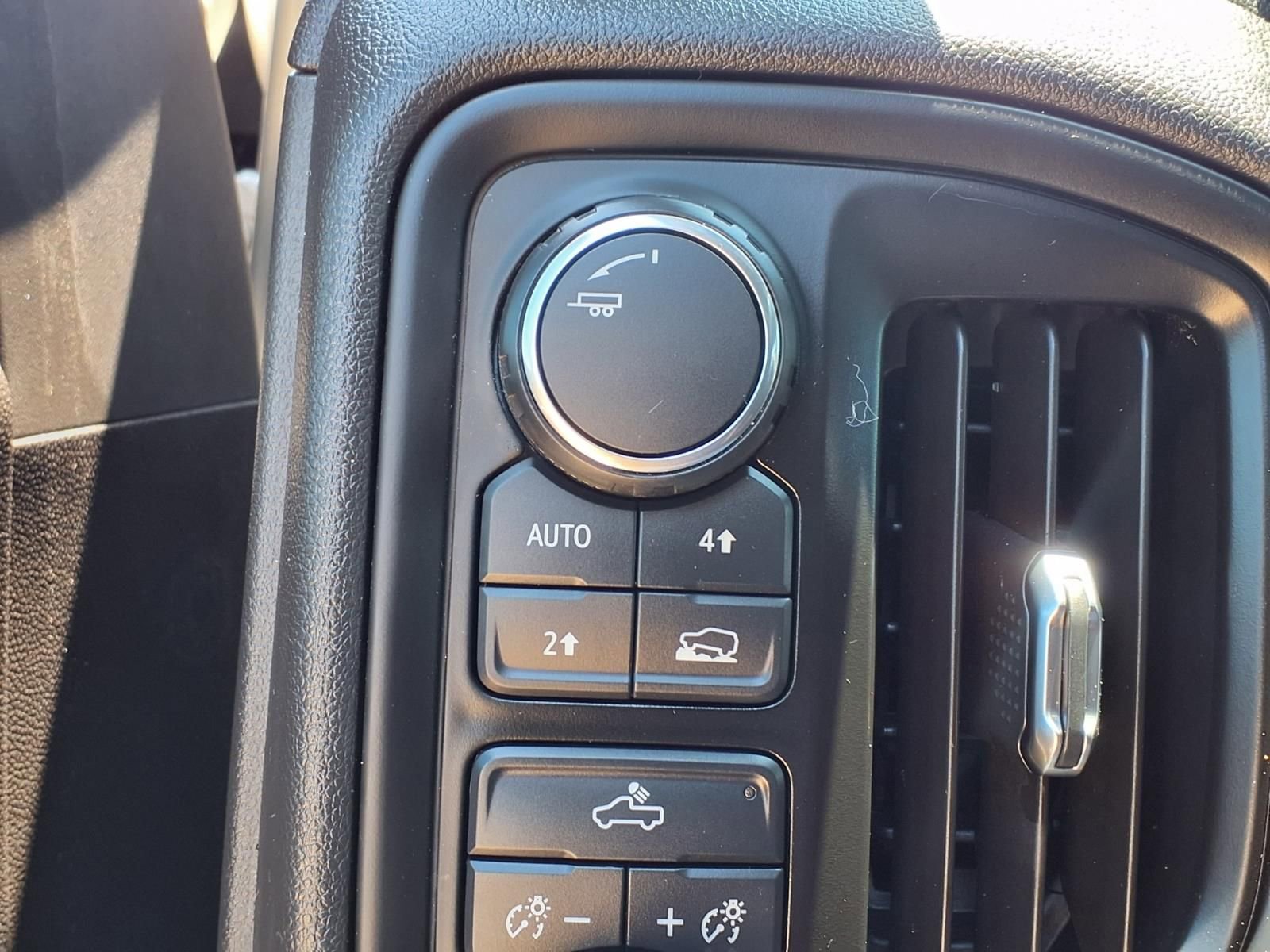 Used 2020 Chevrolet Silverado 1500 W/T w/ WT Value Package AWD/4WD image 12