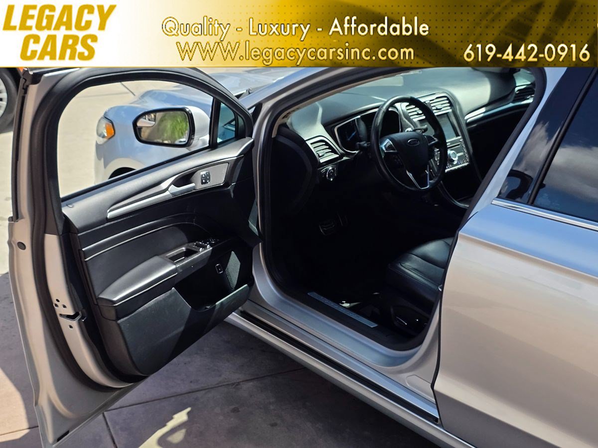 Used 2017 Ford Fusion Energi Titanium FWD image 51
