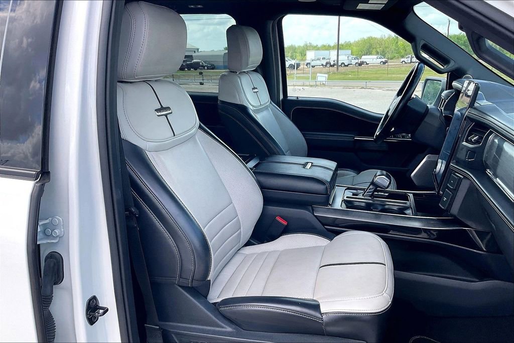 Used 2023 Ford F150 Lightning Platinum image 30