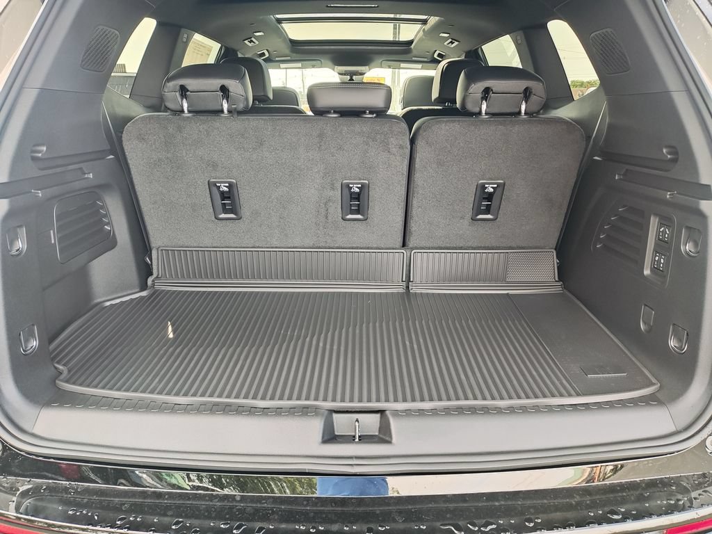 New 2027 Buick Enclave Sport Touring w/ Super Cruise Package FWD image 9