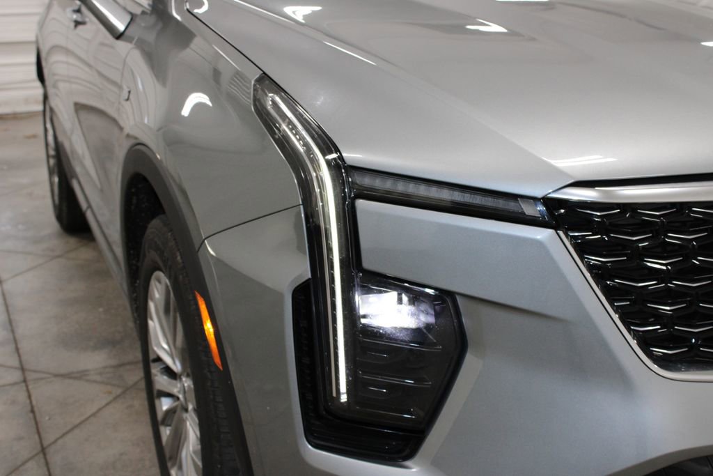 Used 2024 Cadillac XT4 Premium Luxury AWD/4WD image 12