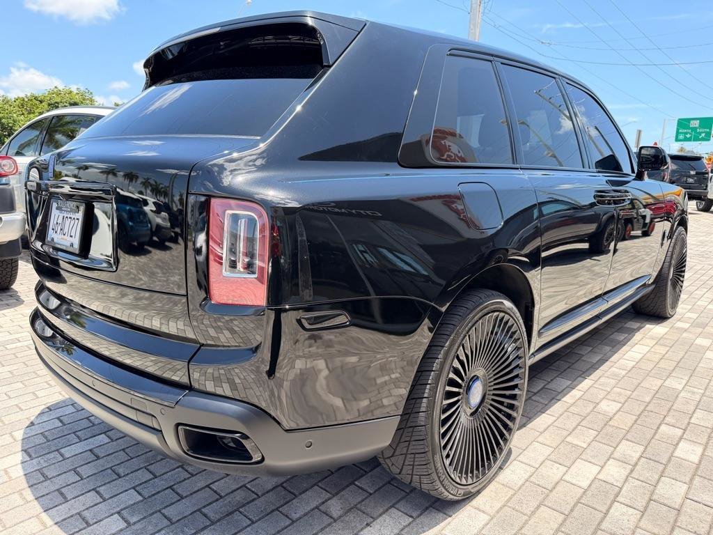 Used 2022 Rolls-Royce Cullinan AWD/4WD image 13