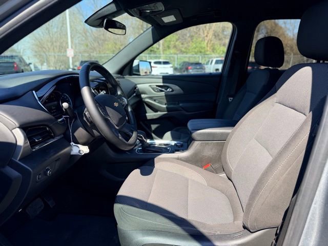 Used 2024 Chevrolet Traverse LT FWD image 6