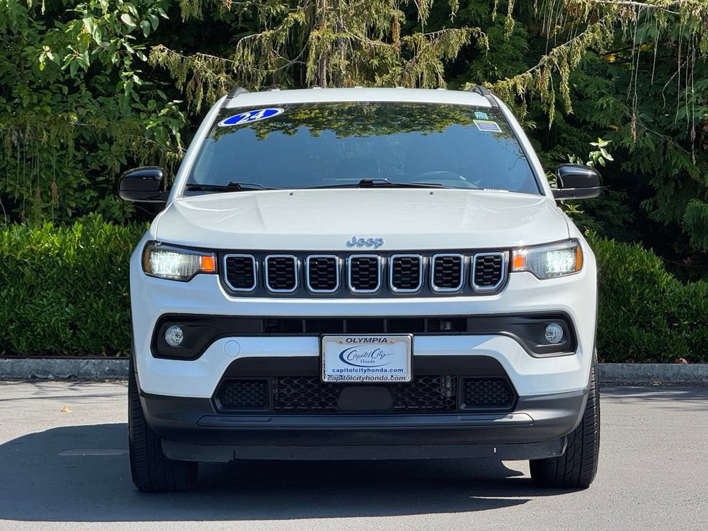 Used 2024 Jeep Compass Latitude AWD/4WD image 41