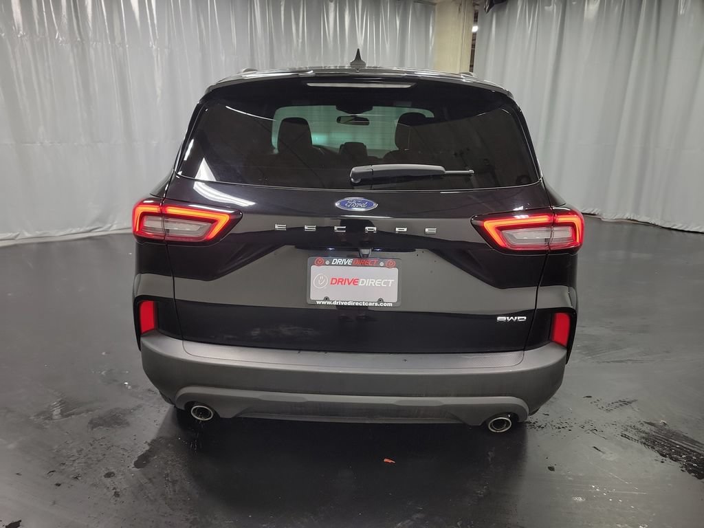 Used 2025 Ford Escape ST-Line Select AWD/4WD image 7