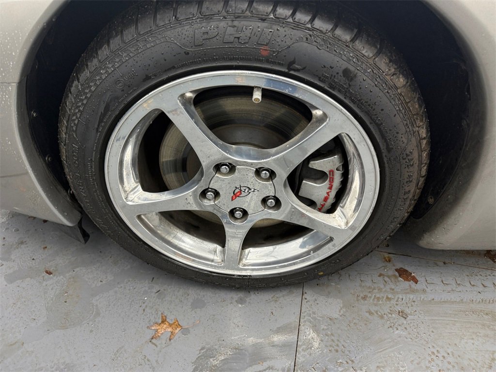 Used 1998 Chevrolet Corvette Convertible w/ Memory Pkg image 36