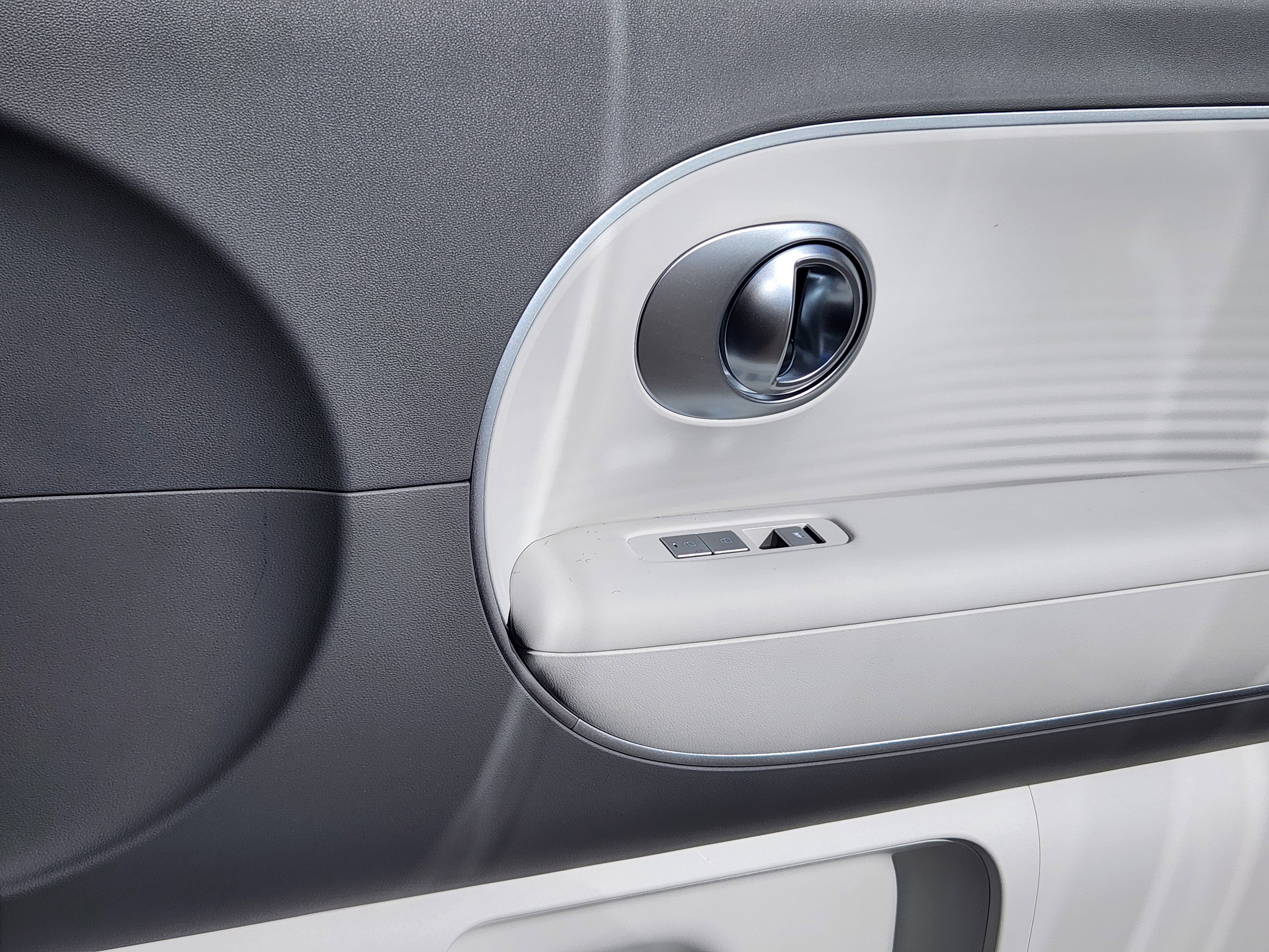 New 2026 Hyundai Ioniq 9 SE image 14