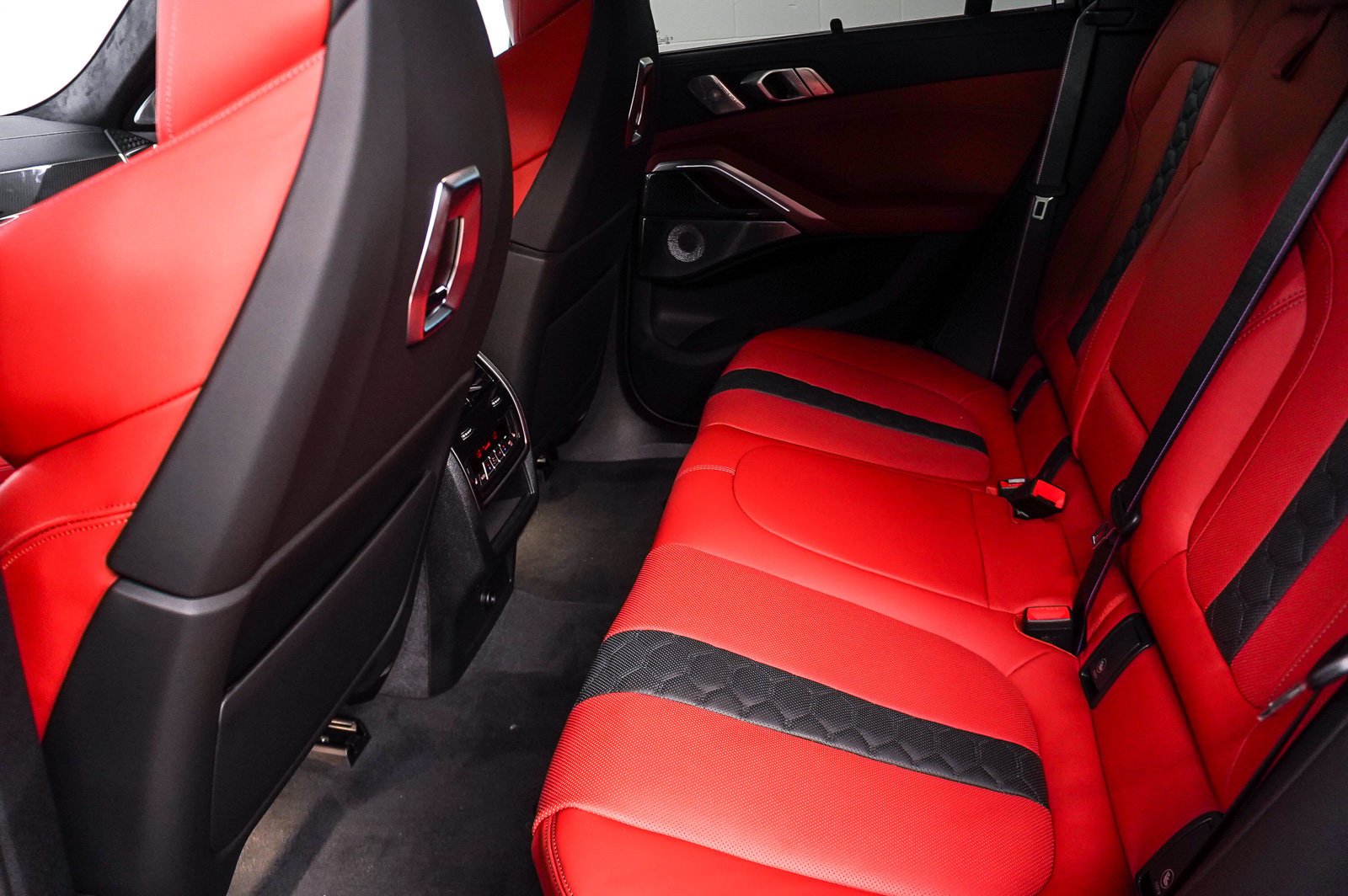 New 2027 BMW X6 M Competition w/ Executive Package AWD/4WD image 21