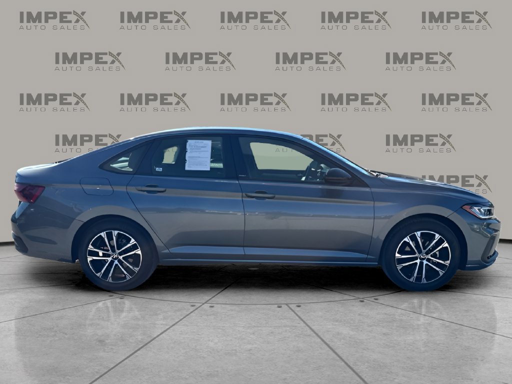 Used 2025 Volkswagen Jetta Sport FWD image 6