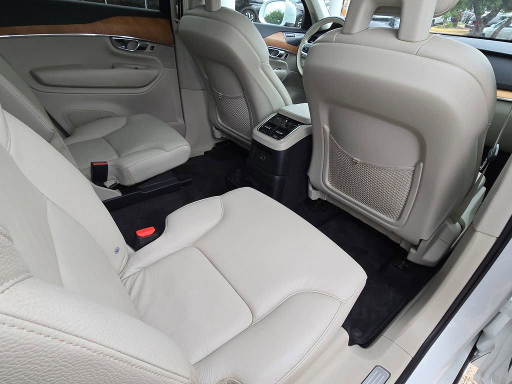 Used 2021 Volvo XC90 T8 Inscription Expression w/ Advanced Package image 11