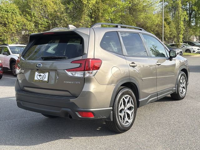 Used 2020 Subaru Forester Premium image 3