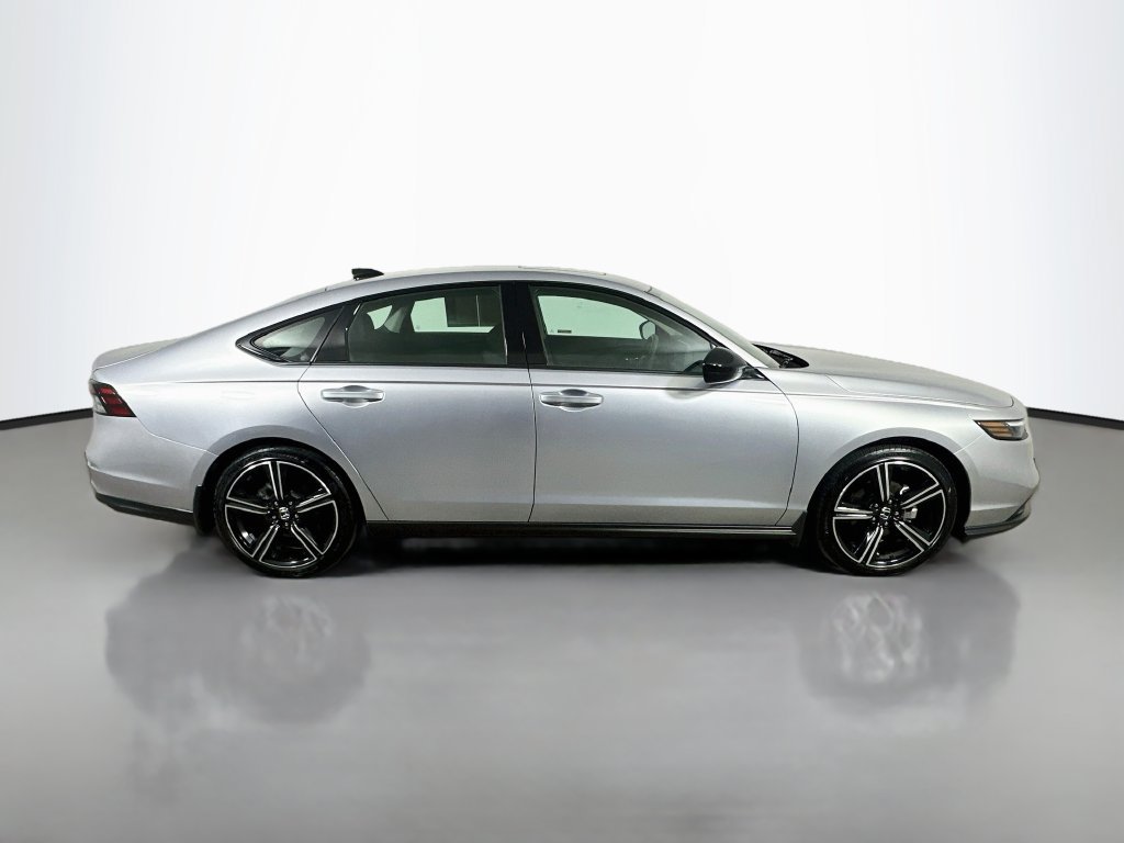 Used 2026 Honda Accord SE image 7