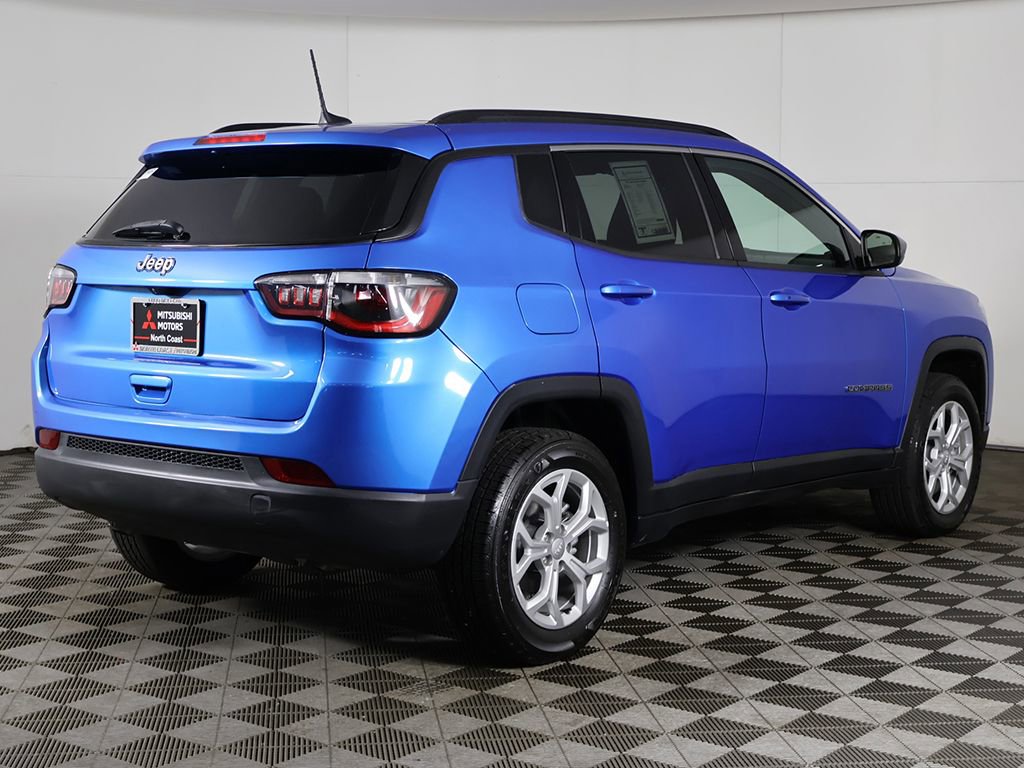 Used 2024 Jeep Compass Latitude AWD/4WD image 7