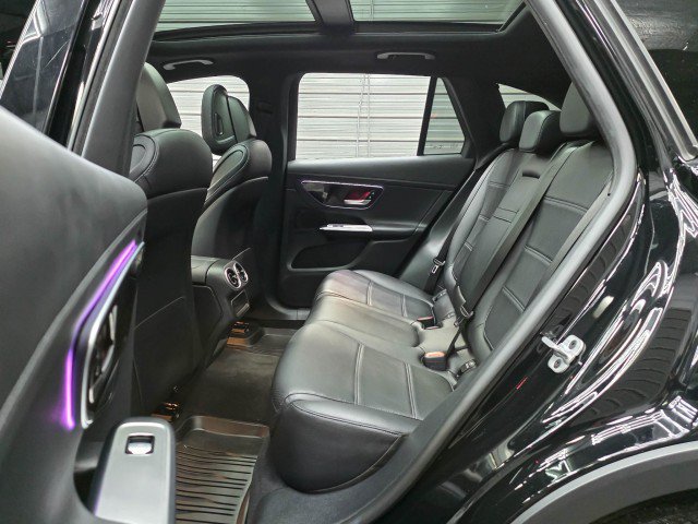 Used 2024 Mercedes-Benz GLC 300 4MATIC image 18