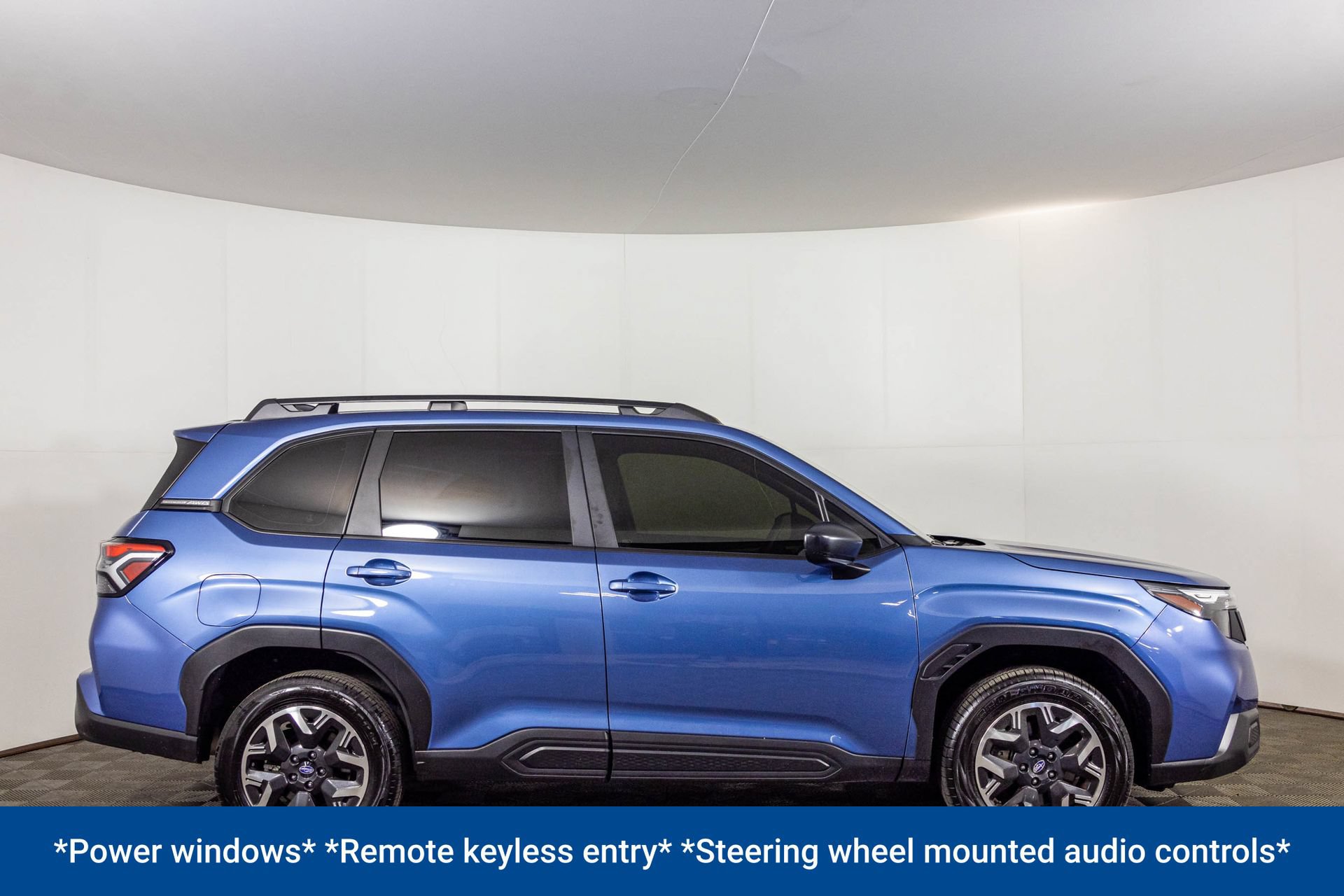 Used 2025 Subaru Forester AWD/4WD image 11