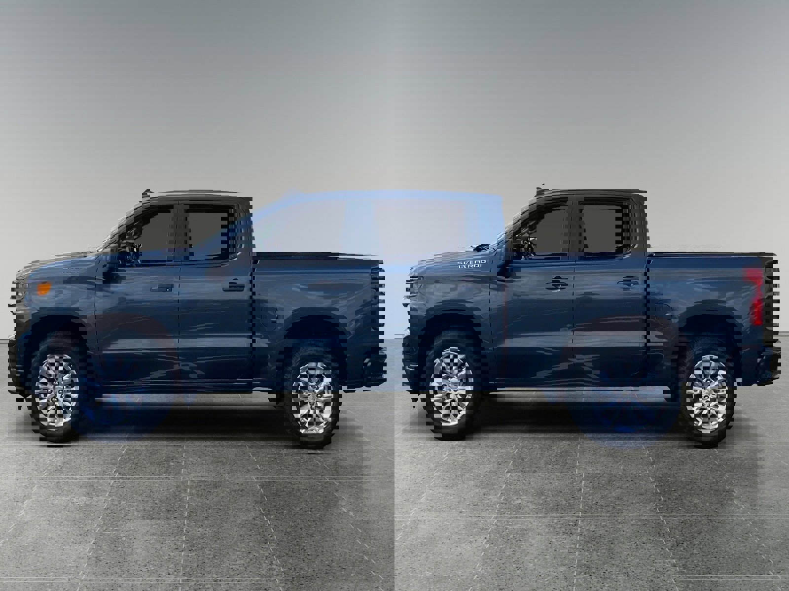 Used 2021 Chevrolet Silverado 1500 Custom image 2