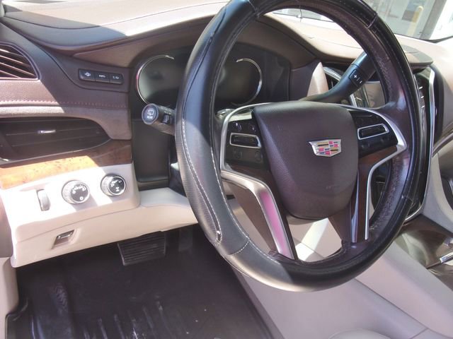 Used 2017 Cadillac Escalade ESV Premium Luxury AWD/4WD image 9