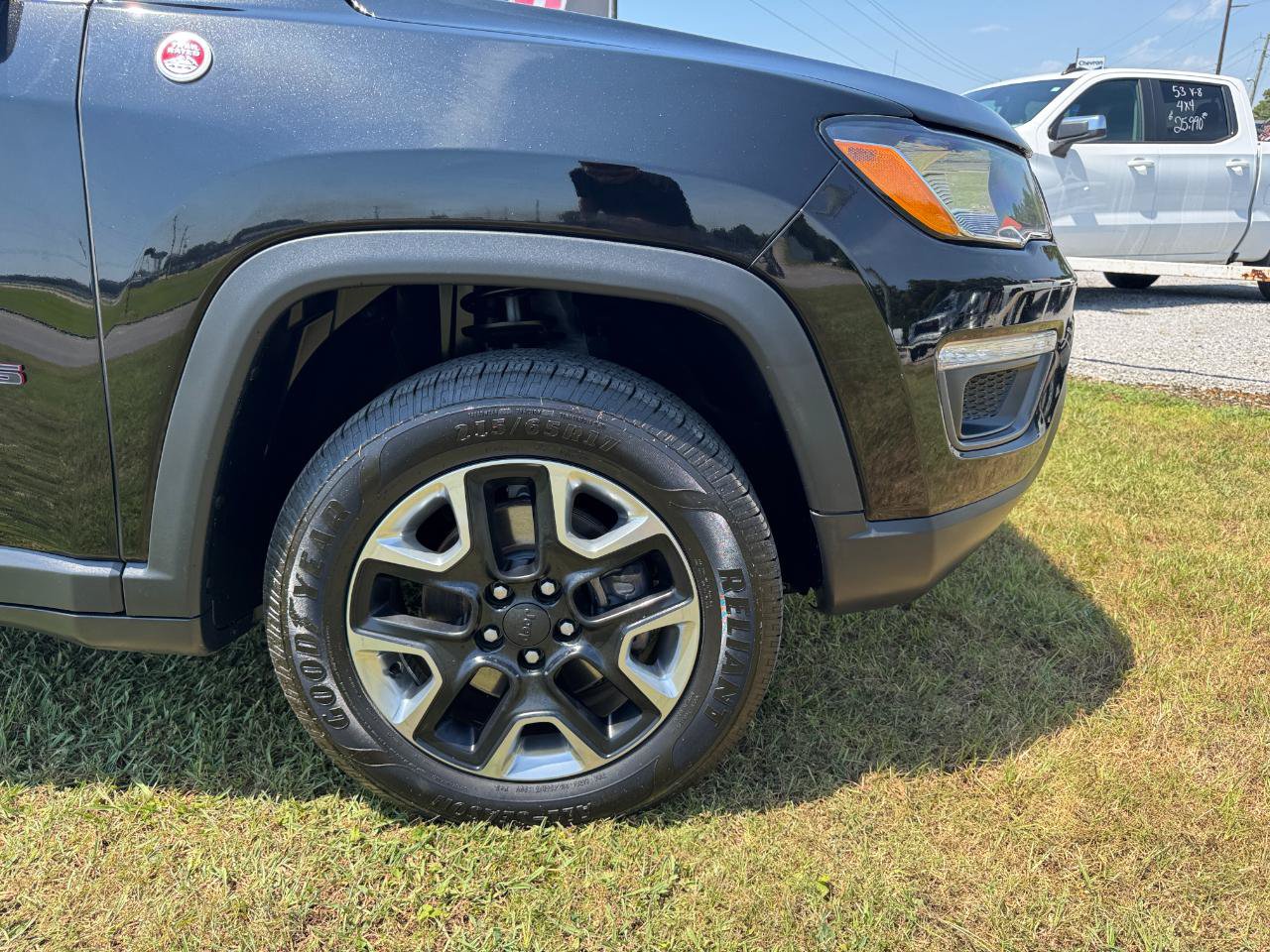 Used 2018 Jeep Compass Trailhawk AWD/4WD image 8