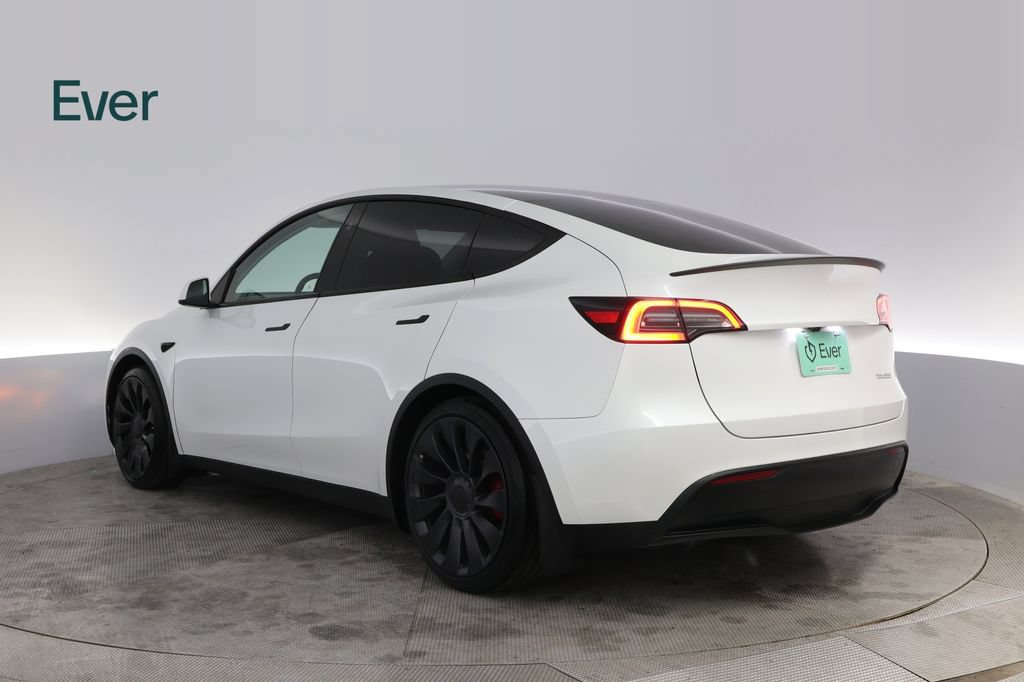 Used 2024 Tesla Model Y Performance AWD/4WD image 17