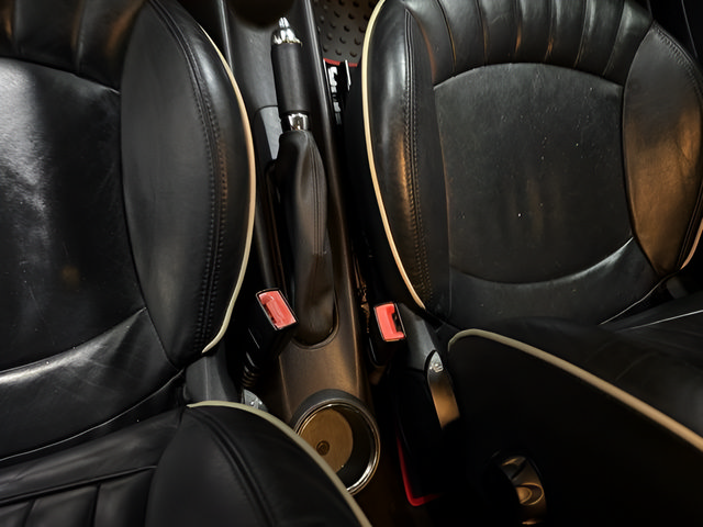 Used 2010 MINI Cooper Clubman Hardtop FWD image 16