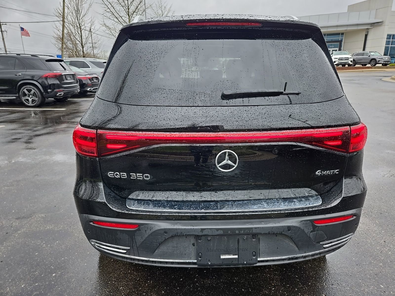 Used 2025 Mercedes-Benz EQB 350 4MATIC SUV image 4