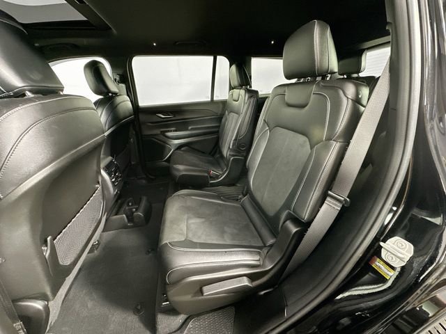 Used 2024 Jeep Grand Cherokee L Altitude AWD/4WD image 26