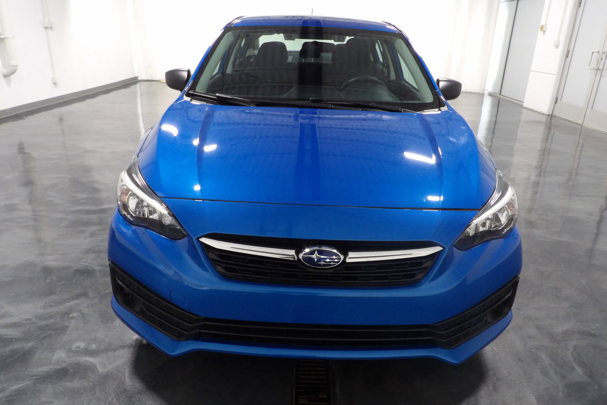Used 2020 Subaru Impreza 2.0i image 2