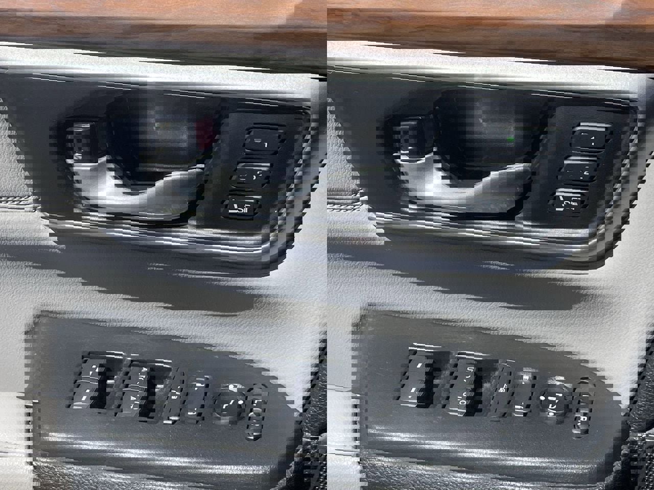 Used 2021 Honda CR-V EX-L image 20