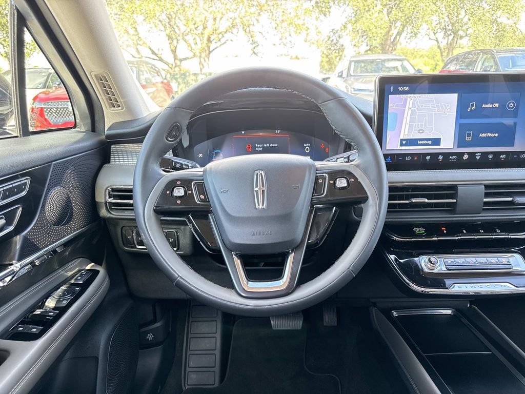Certified 2023 Lincoln Corsair FWD w/ Equipment Group 101A image 17