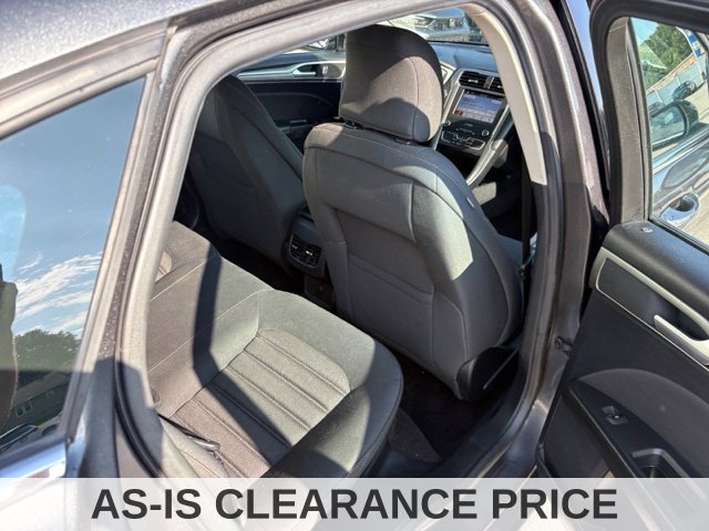 Used 2019 Ford Fusion SE FWD image 40