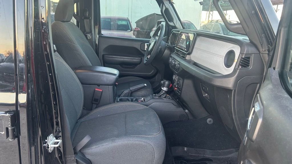 Used 2024 Jeep Gladiator Willys image 23