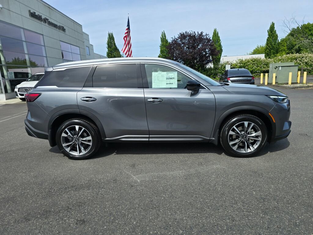 New 2025 INFINITI QX60 Luxe w/ Vision Package image 8