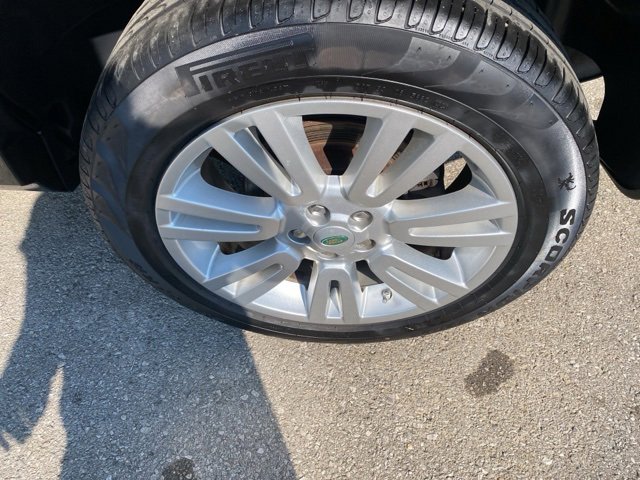 Used 2009 Land Rover LR2 HSE image 32