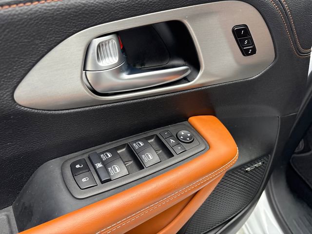 Used 2024 Chrysler Pacifica Pinnacle FWD image 17