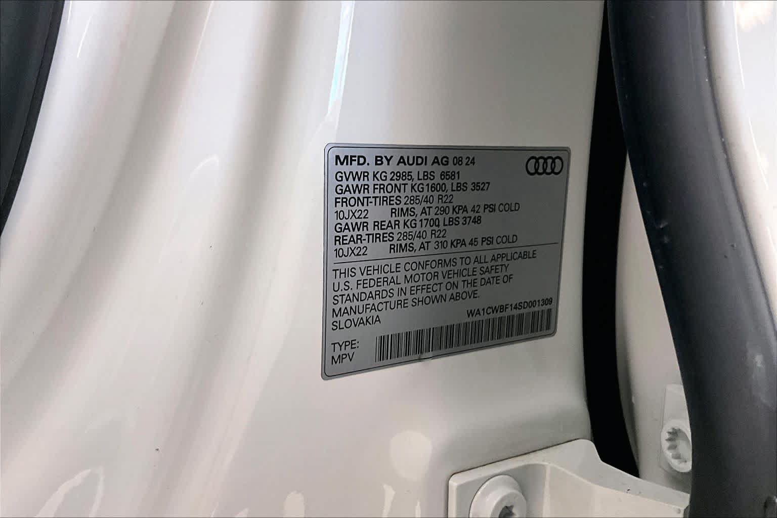 Used 2025 Audi SQ8 Prestige AWD/4WD image 31