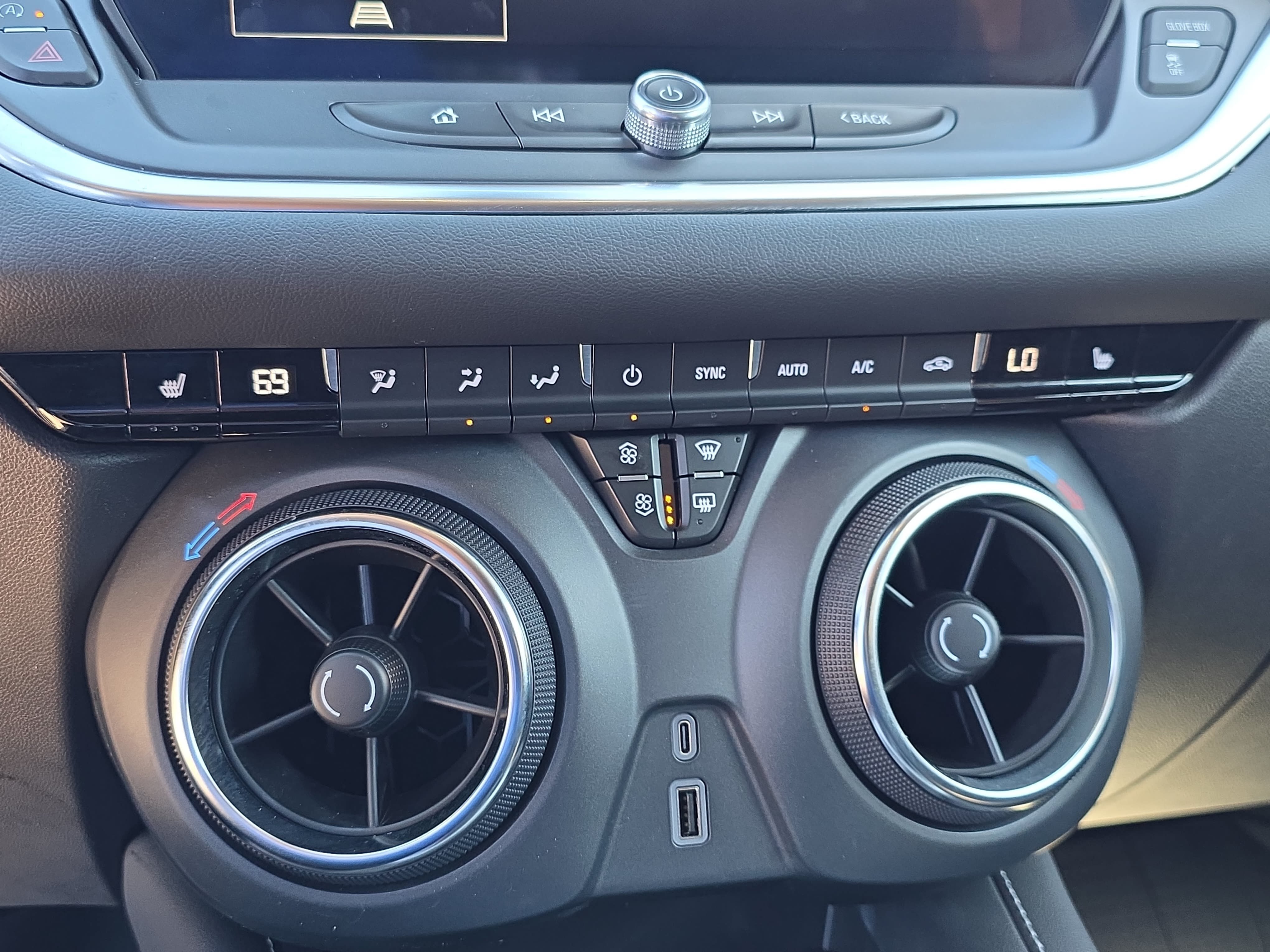 Used 2024 Chevrolet Blazer LT w/ Convenience Package FWD image 22
