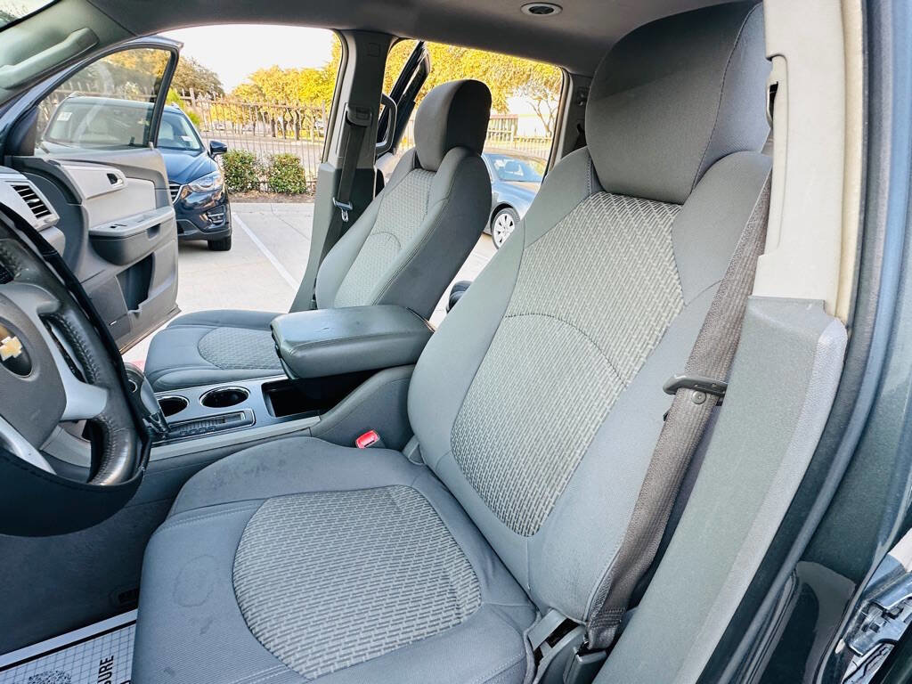 Used 2009 Chevrolet Traverse LT image 12