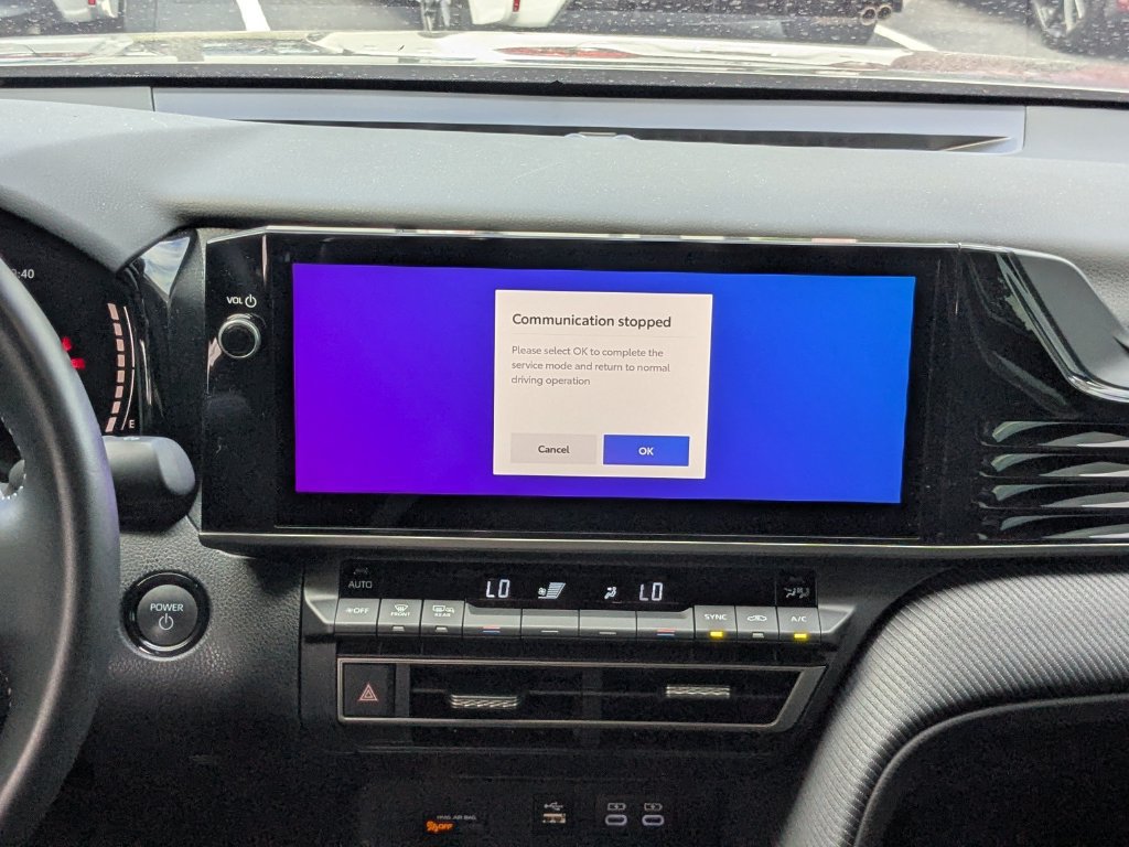 Used 2025 Toyota Camry SE w/ Multimedia Upgrade Package FWD image 17