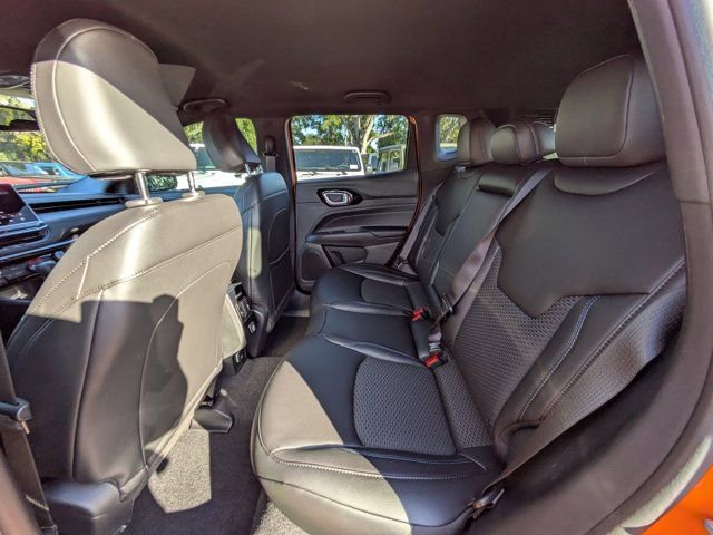 New 2026 Jeep Compass Latitude image 11