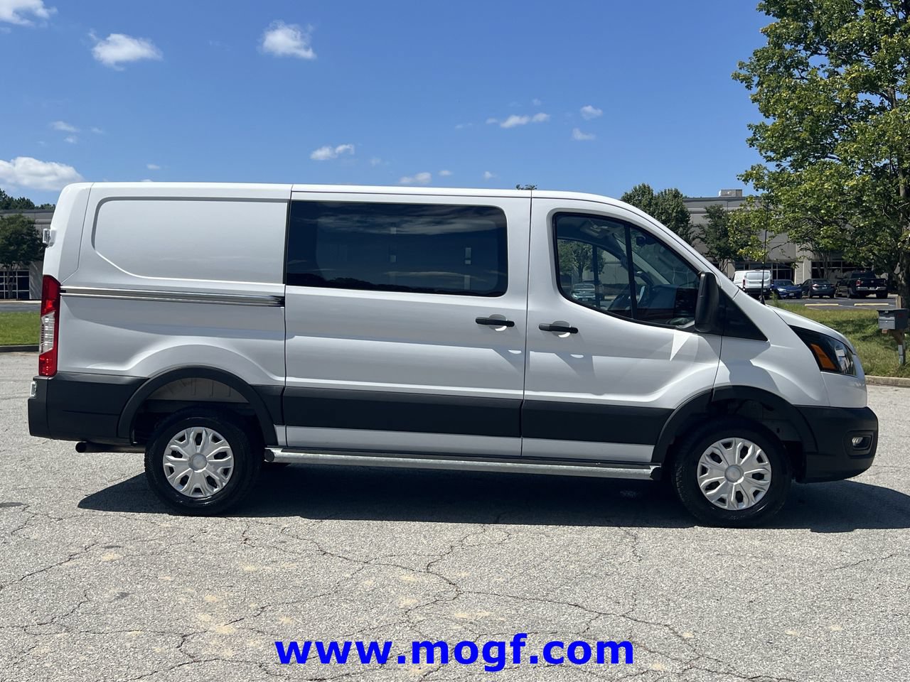 Used 2025 Ford Transit 250 Low Roof w/ Exterior Upgrade Package RWD image 24