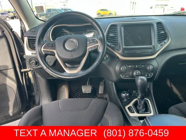 Used 2016 Jeep Cherokee 75th Anniversary AWD/4WD image 16