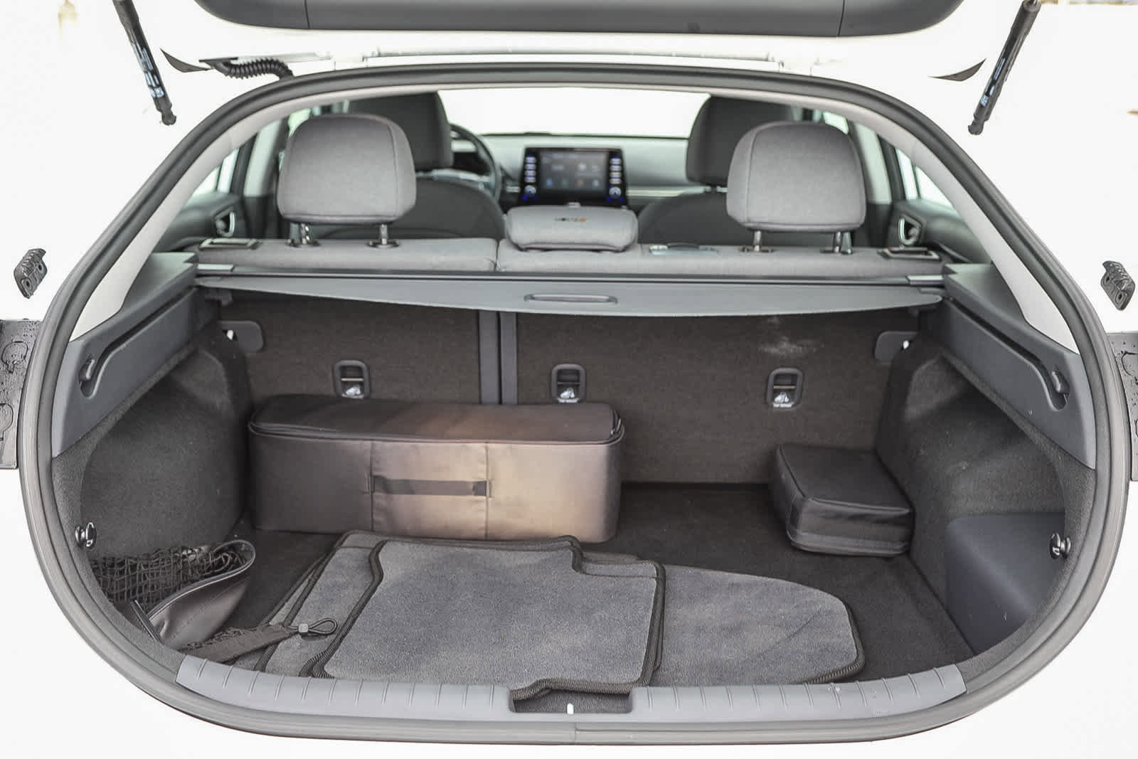 Used 2020 Hyundai Ioniq SE image 22