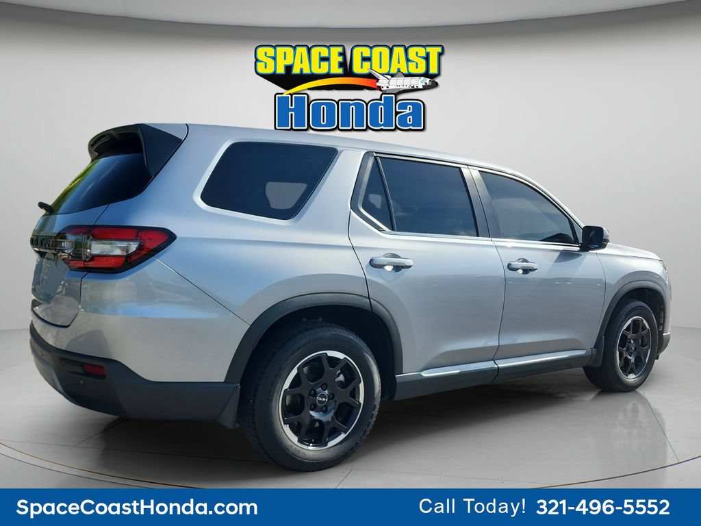 Certified 2025 Honda Pilot EX-L image 3