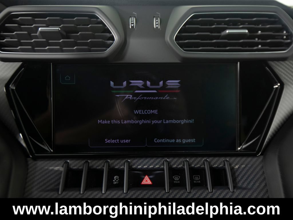 Used 2024 Lamborghini Urus Performante AWD/4WD image 18