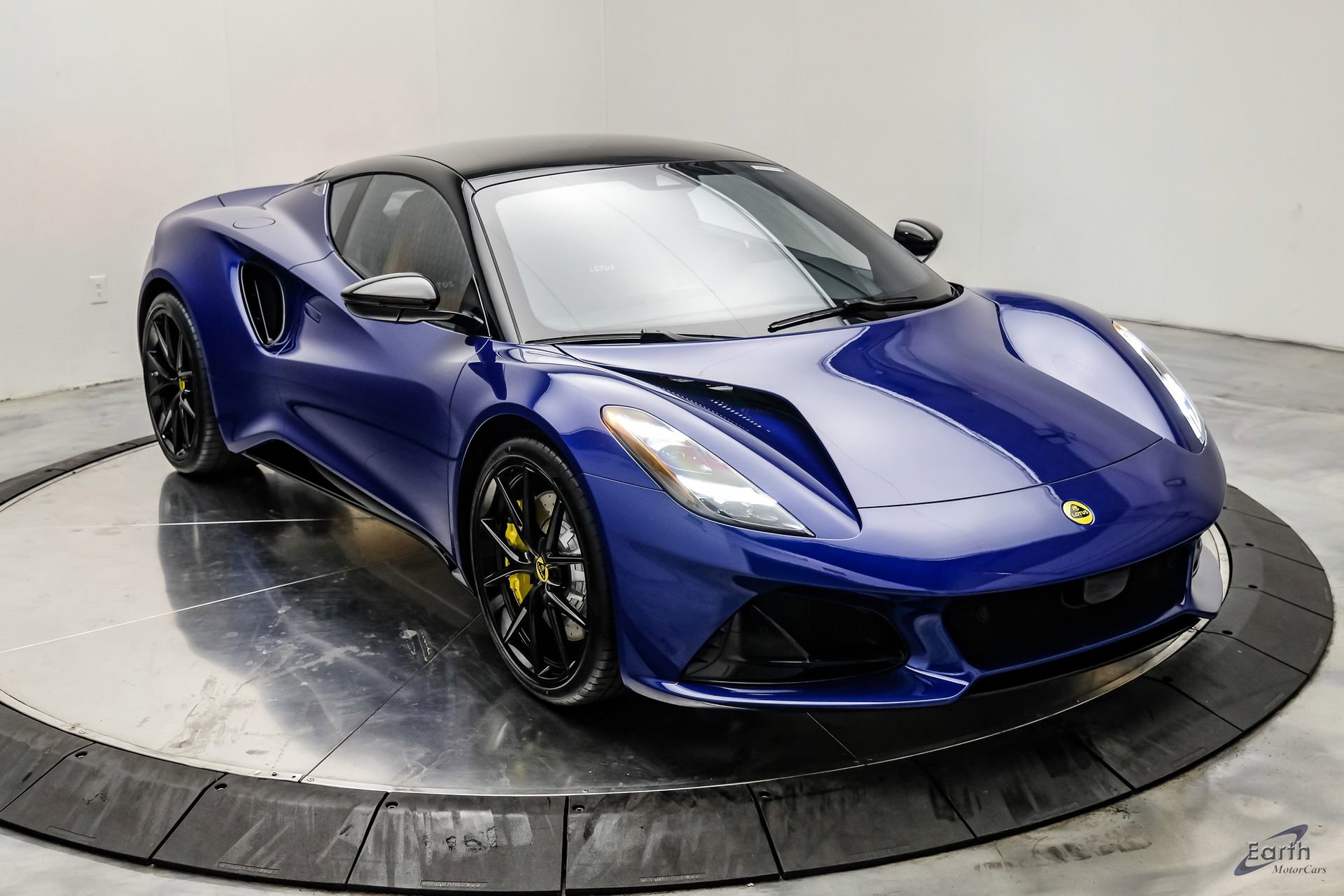 Used 2026 Lotus Emira SE RWD image 33