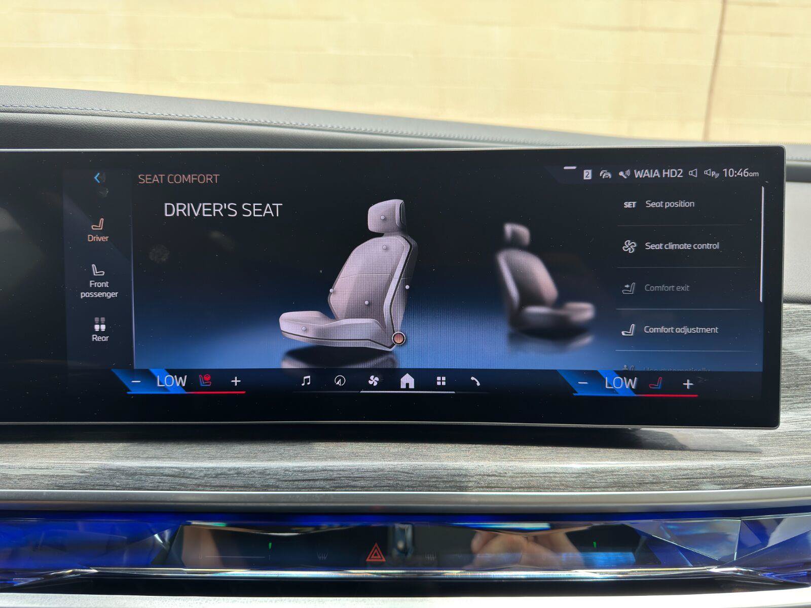 Used 2023 BMW i7 xDrive60 AWD/4WD image 33